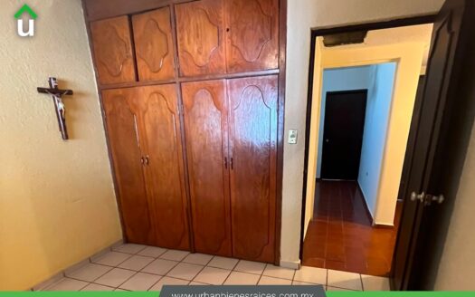 CASA EN VENTA EN COL. REAL DEL SOL