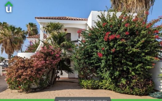 ¡CASA EN VENTA FRENTE AL MAR EN LAS BOCAS, SONORA!